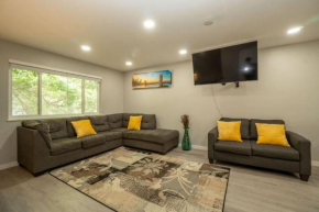 Close to Downtown Sleeps 8 Private Backyard